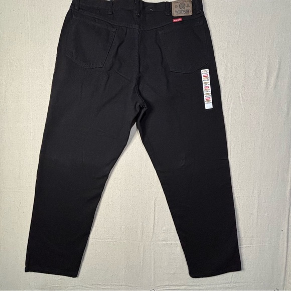 NWT Wrangler Authentics Relaxed Fit Black Denim Jeans Mens Size 40x30 - Picture 3 of 6